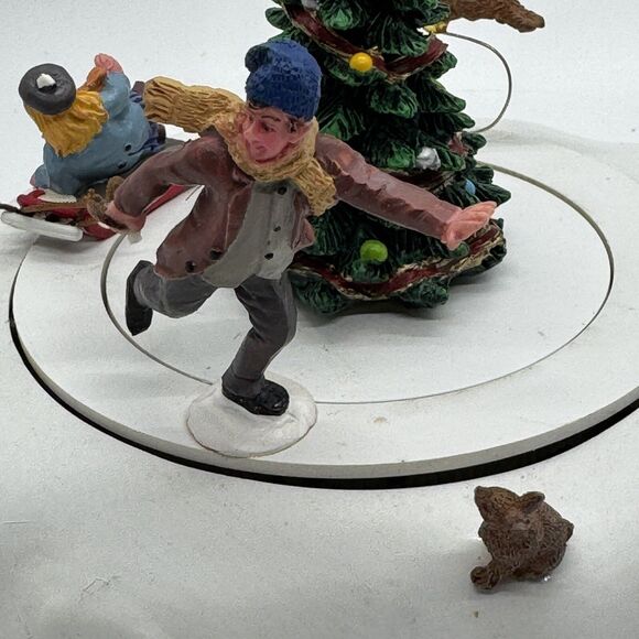 Lemax Coventry Cove Racing Rover Sled Tree Christmas 2006 Lights Only READ - Picture 5 of 16